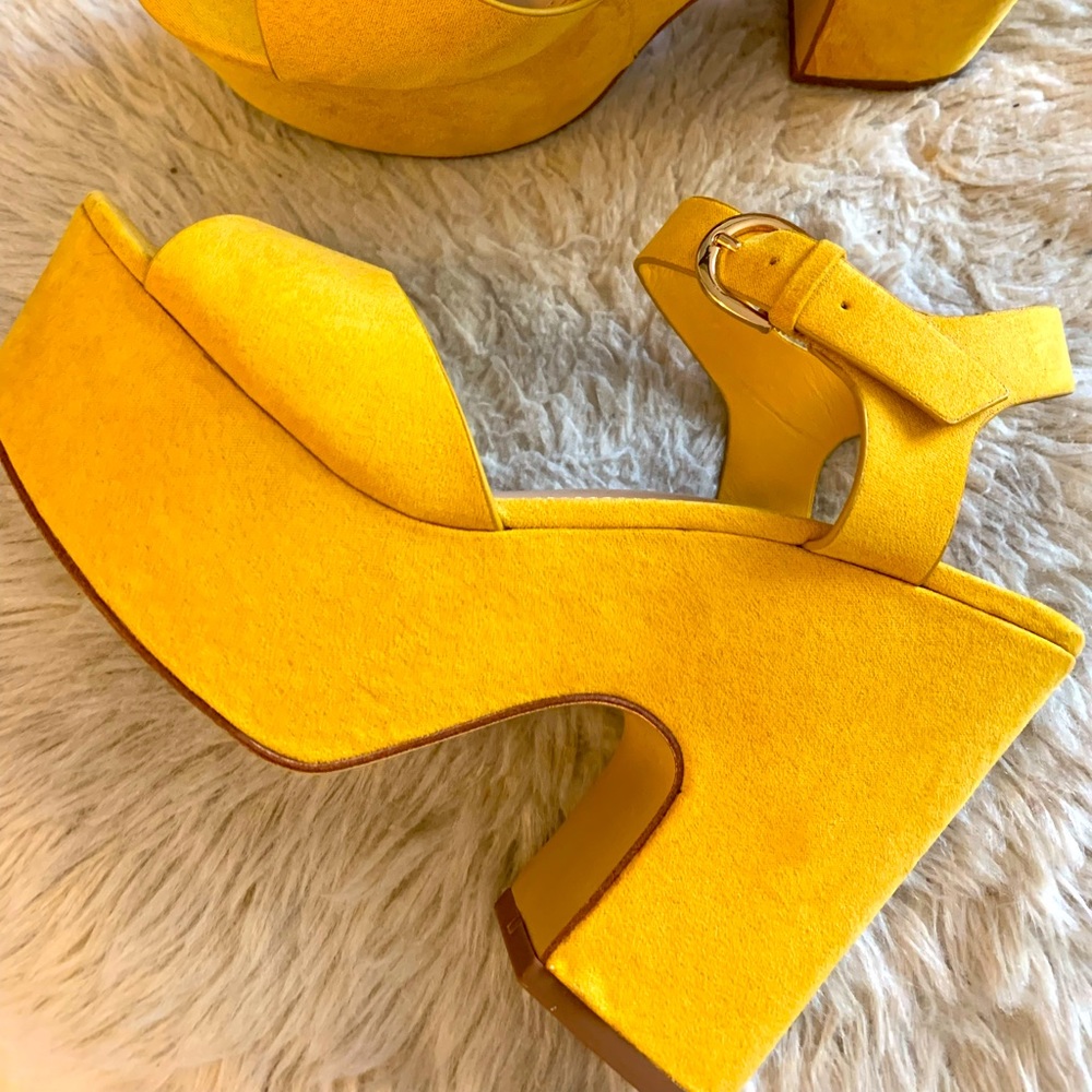 Yellow forever 21 heels . Sz 6.